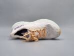 Hoka - Image 6